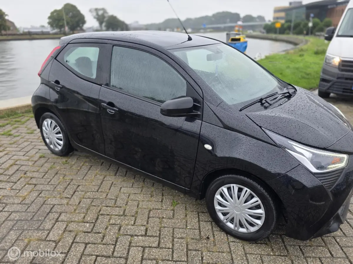 1.0 VVT-i x-fun 2020, 71000 KM NAP, AIRCO NAVI..