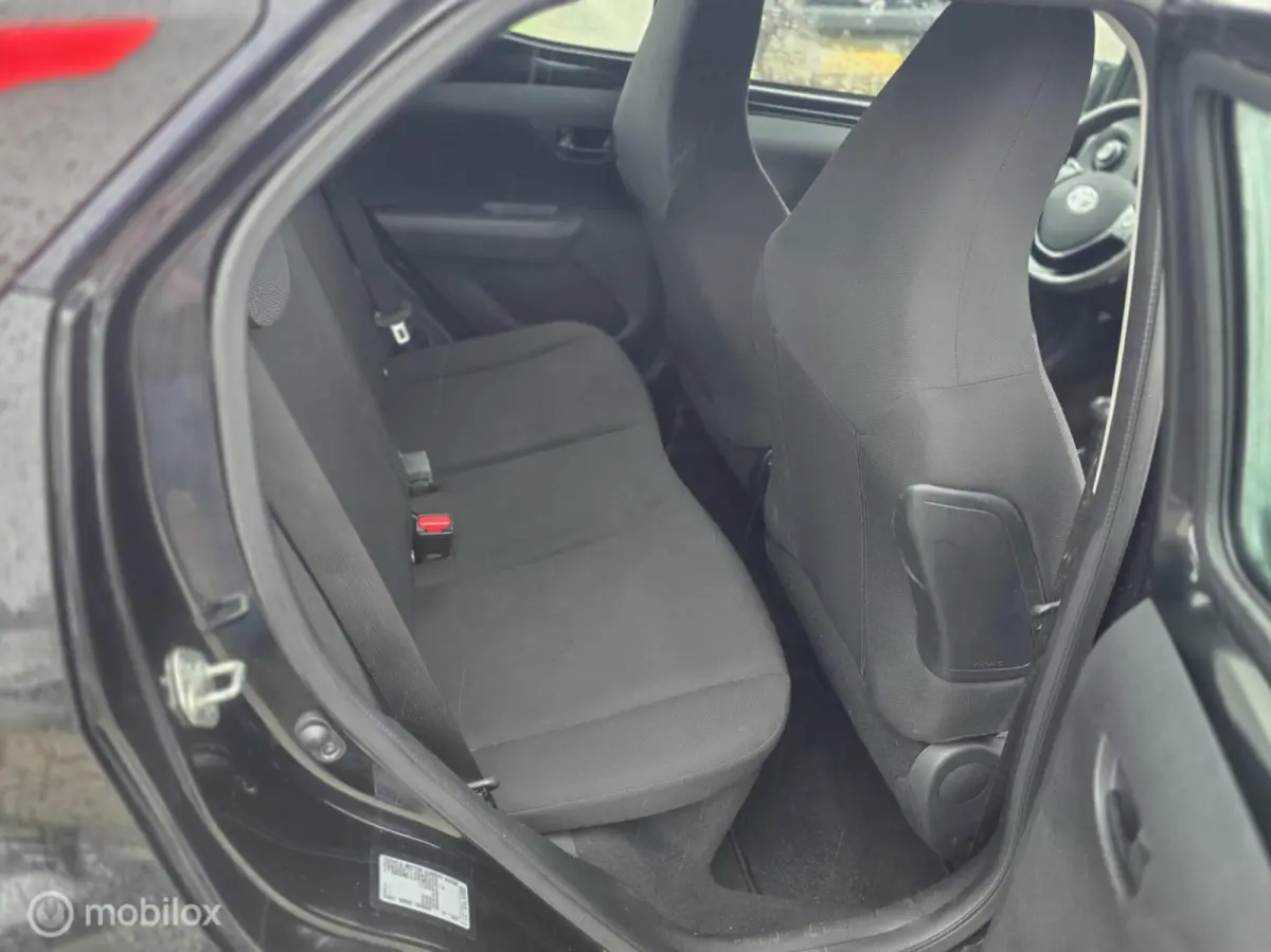 1.0 VVT-i x-fun 2020, 71000 KM NAP, AIRCO NAVI..