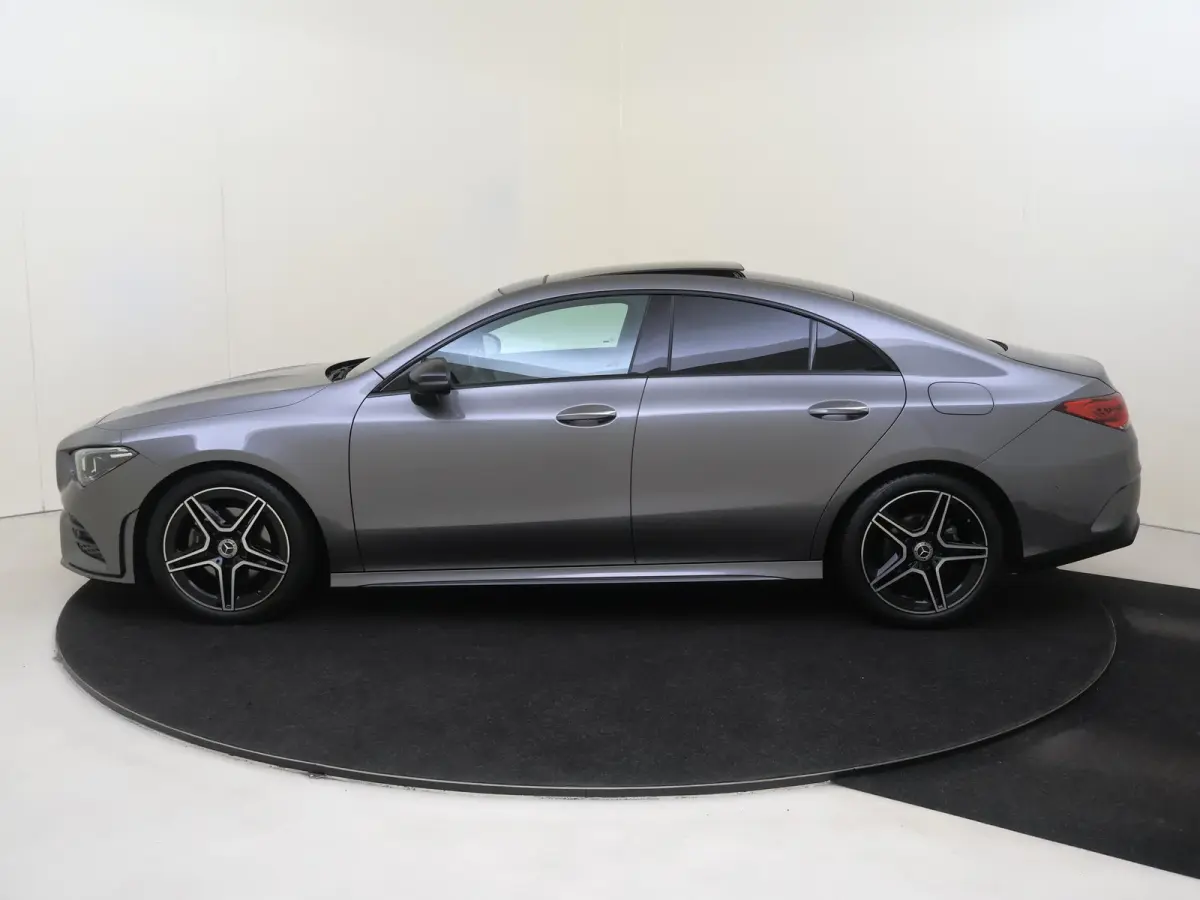 180 AMG Line / Stoelverwarming / Panaromadak / Achteruitcamera / Night-Pakket / Sfeerverlichting /