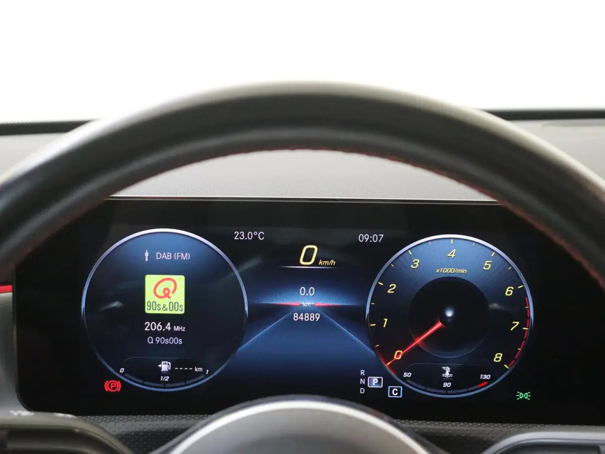 180 AMG Line / Stoelverwarming / Panaromadak / Achteruitcamera / Night-Pakket / Sfeerverlichting /