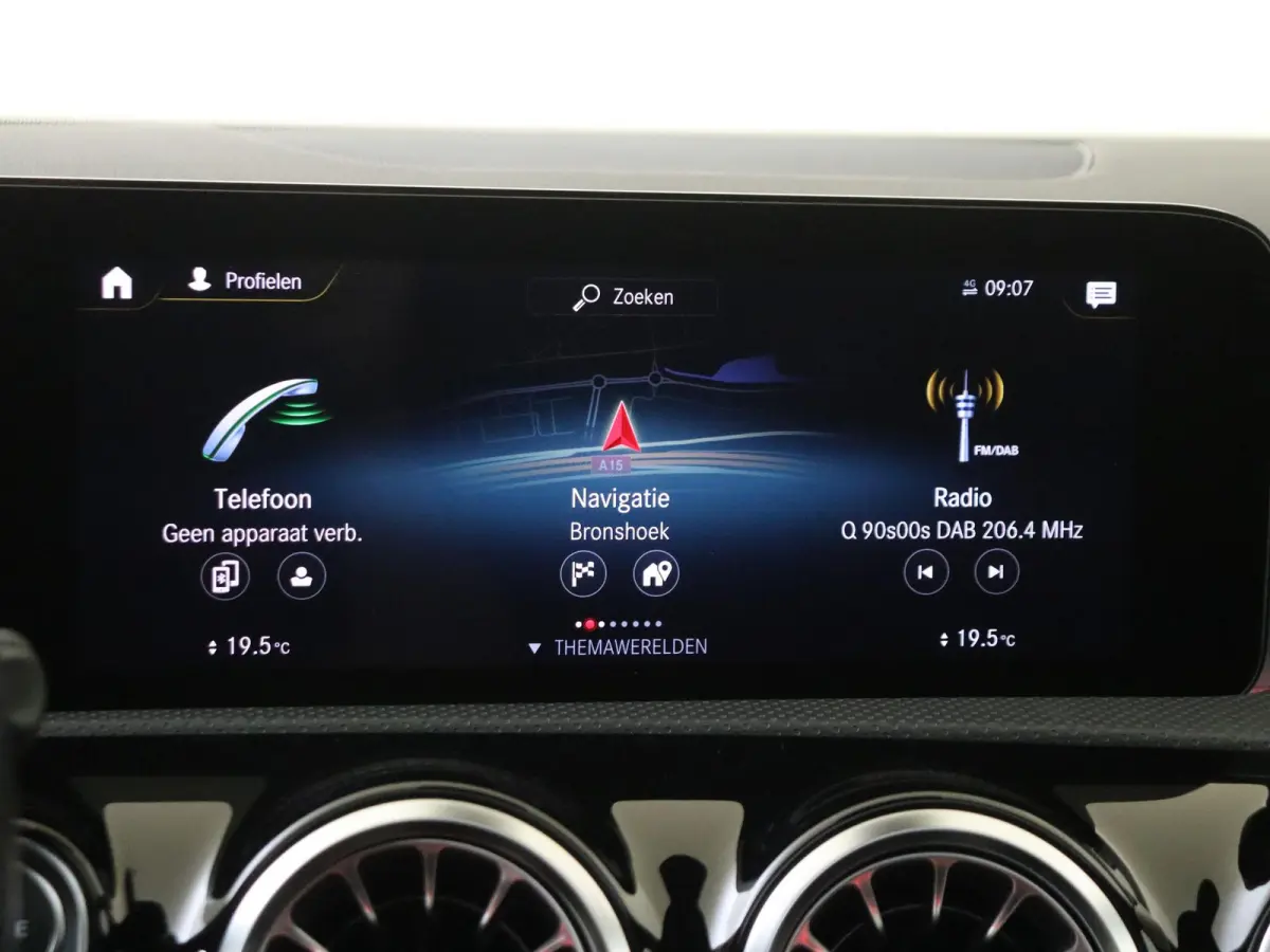 180 AMG Line / Stoelverwarming / Panaromadak / Achteruitcamera / Night-Pakket / Sfeerverlichting /