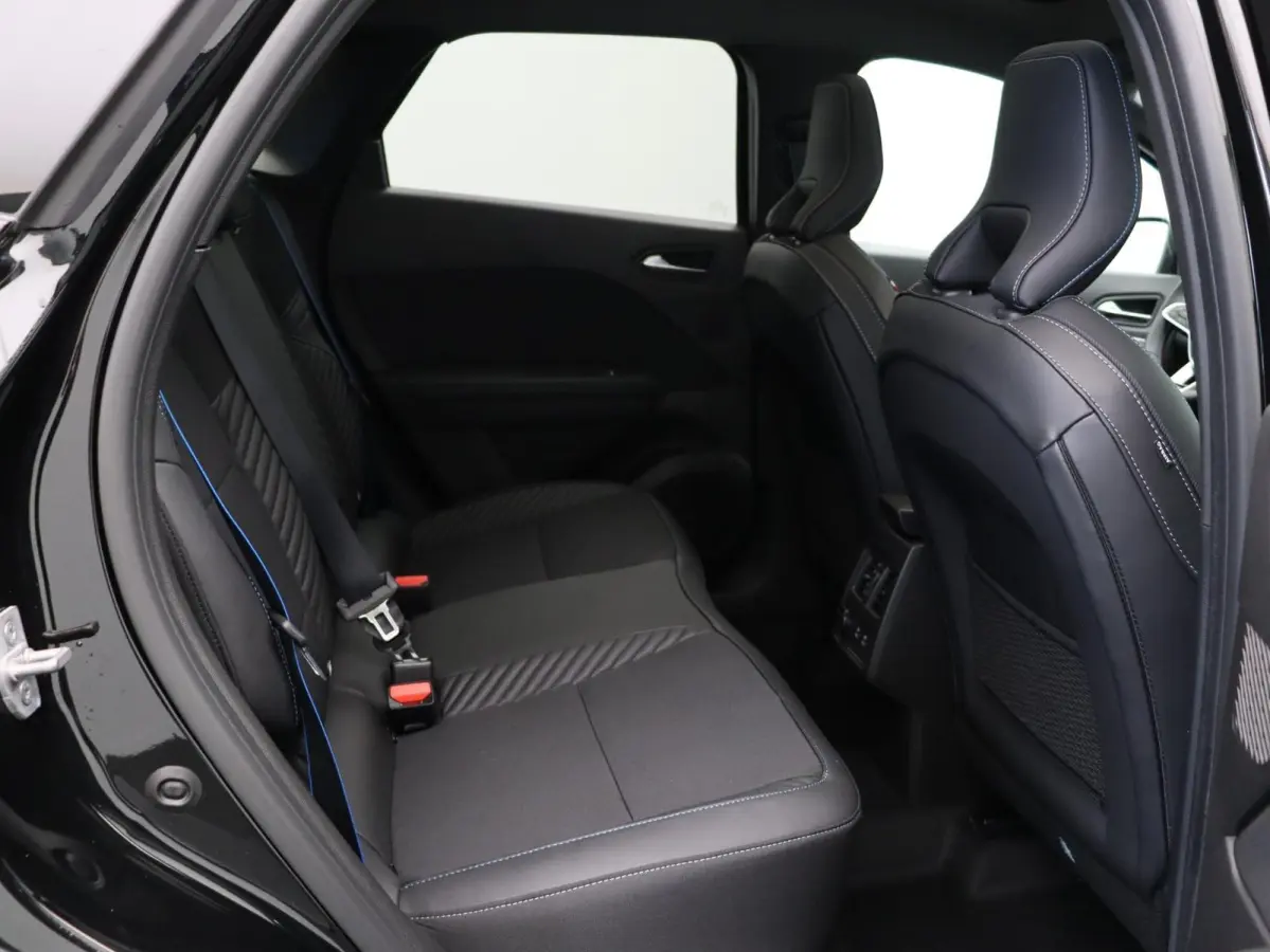 1.3 mild hybrid 140pk EDC esprit Alpine | Vijf jaar garantie | 1500kg geremd | Harman Kardon | Panoramisch dak |