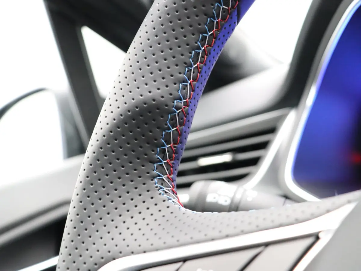 1.3 mild hybrid 140pk EDC esprit Alpine | Vijf jaar garantie | Harman Kardon | Panoramisch vast glazen dak | Stoel- en stuurwielverwarming |