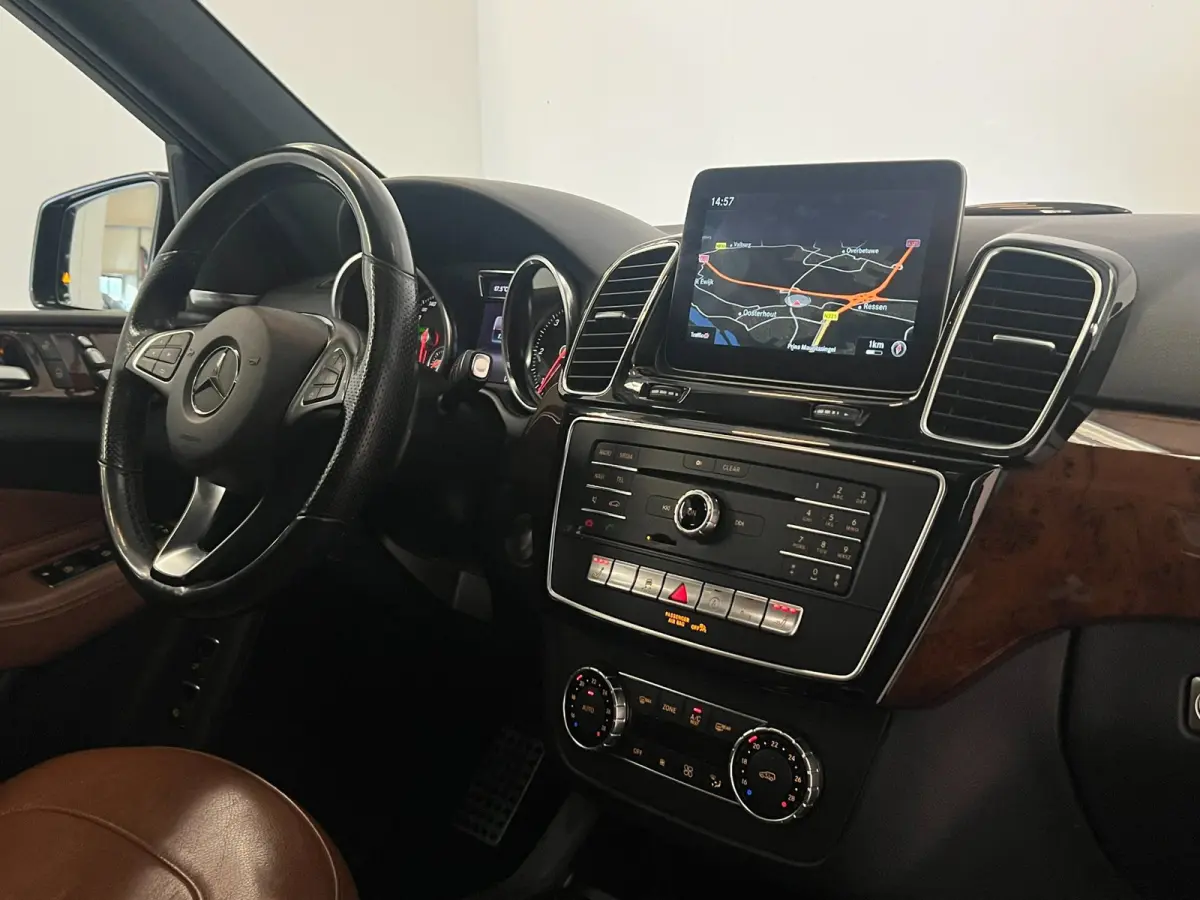 250d / 1e eig / AMG / Schuifdak / CarPlay