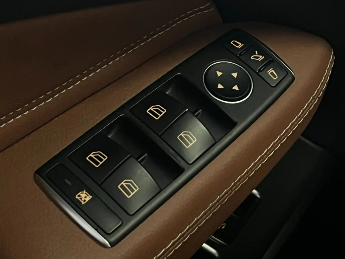 250d / 1e eig / AMG / Schuifdak / CarPlay