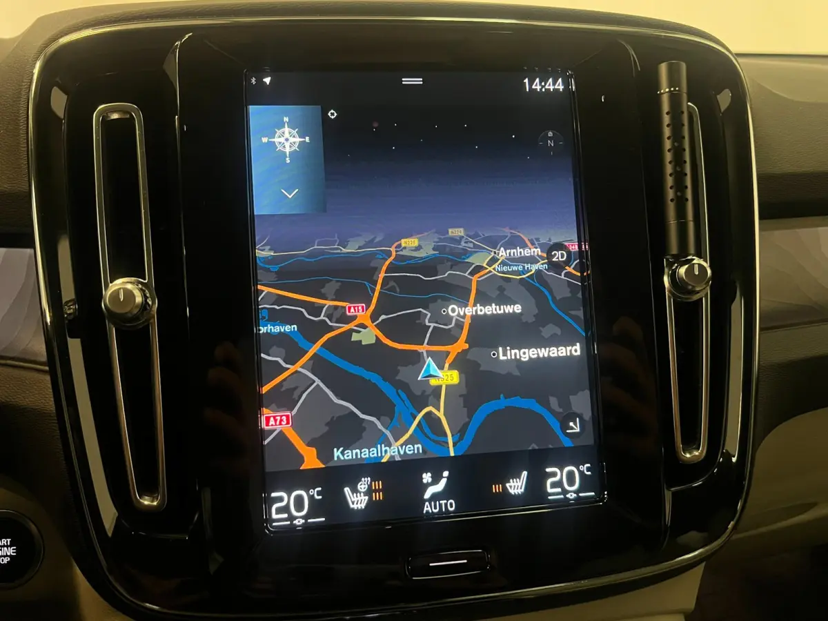 1.5 T5 / Facelift / Harman / Memory / Leder