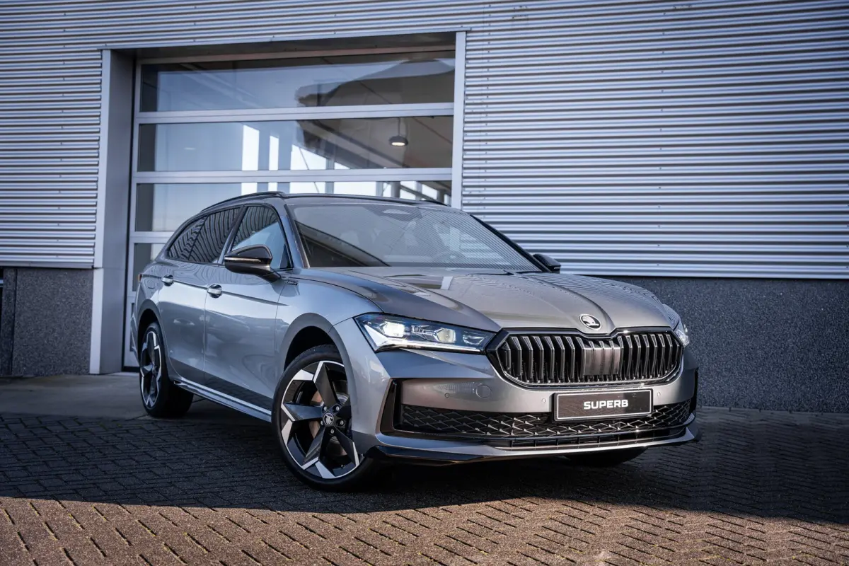 Sportline Business | CANTON Soundsystem | Lichtmetalen velgen 19" Torcular zwart gepolijst | Trekhaak wegklapbaar