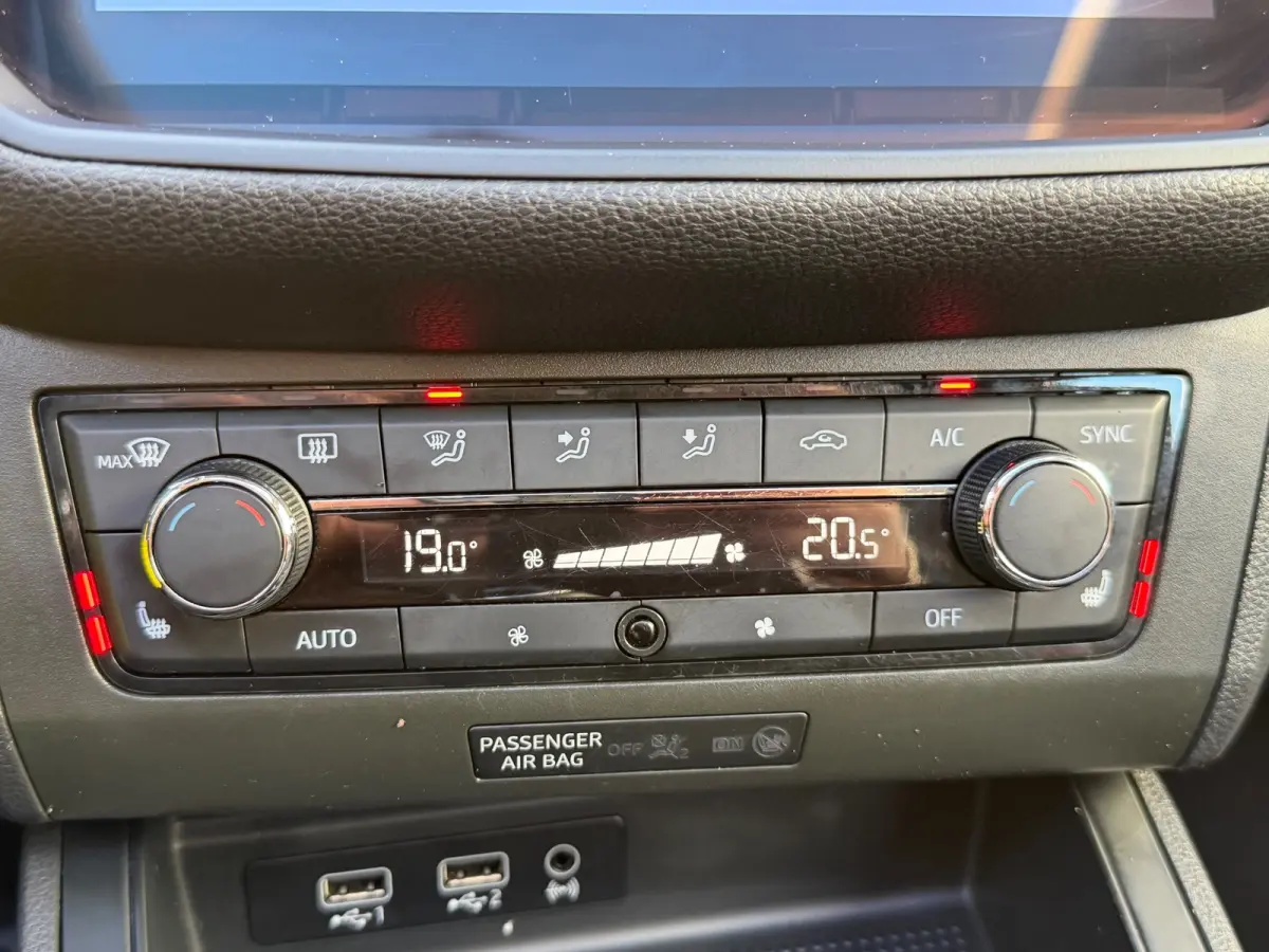 1.5 TSI EVO FR Business Intense|Trekhaak|StoelVW|Pano|Carplay|Camera|Climate|Cruise|Navi|PDC V+A|BeatsSoundSysteem|