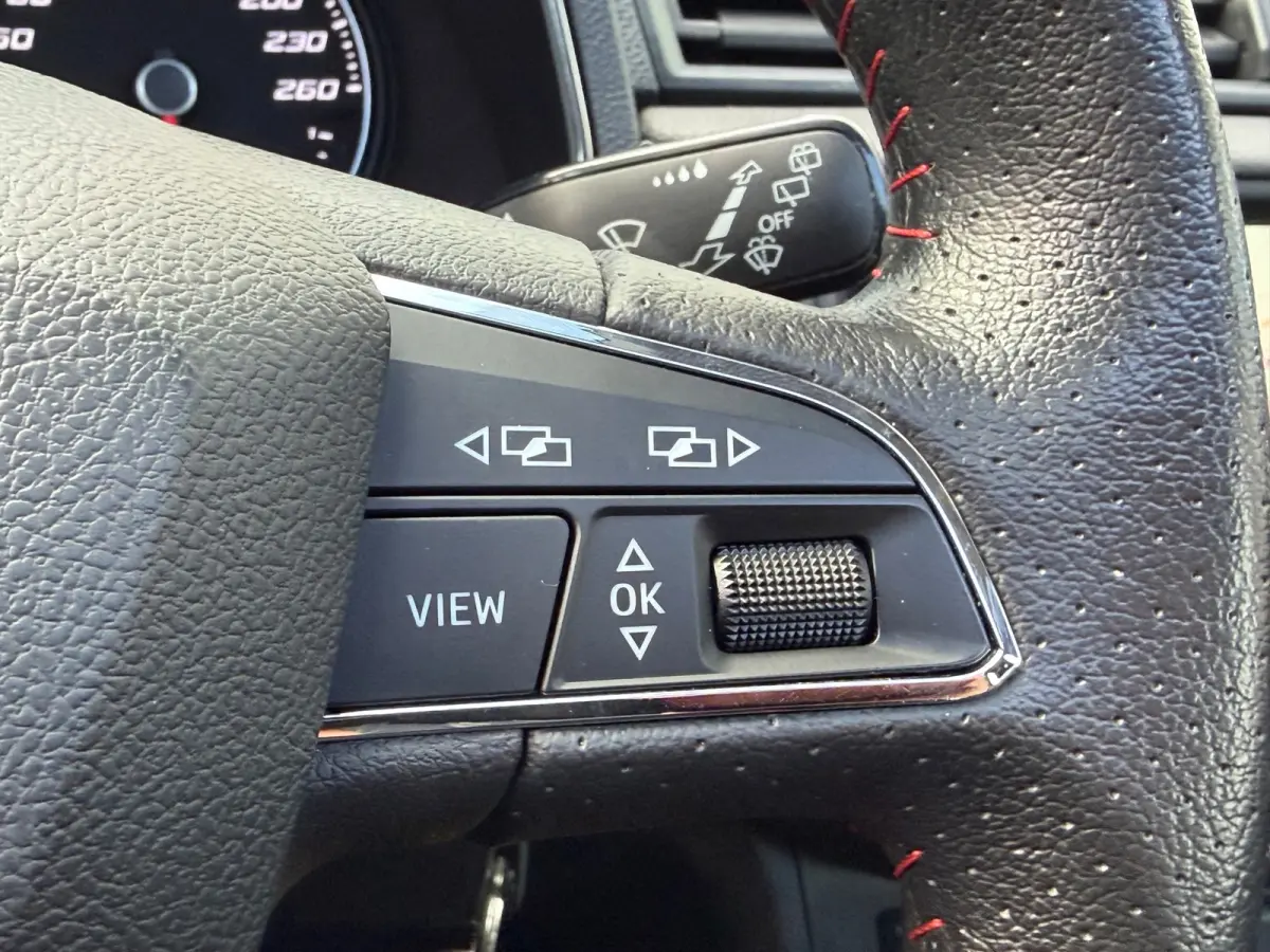 1.5 TSI EVO FR Business Intense|Trekhaak|StoelVW|Pano|Carplay|Camera|Climate|Cruise|Navi|PDC V+A|BeatsSoundSysteem|