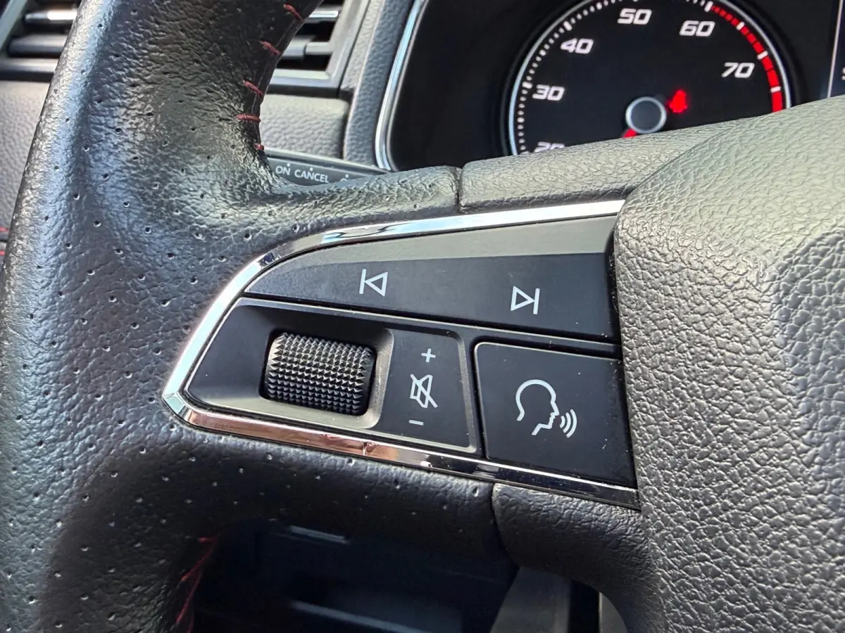 1.5 TSI EVO FR Business Intense|Trekhaak|StoelVW|Pano|Carplay|Camera|Climate|Cruise|Navi|PDC V+A|BeatsSoundSysteem|
