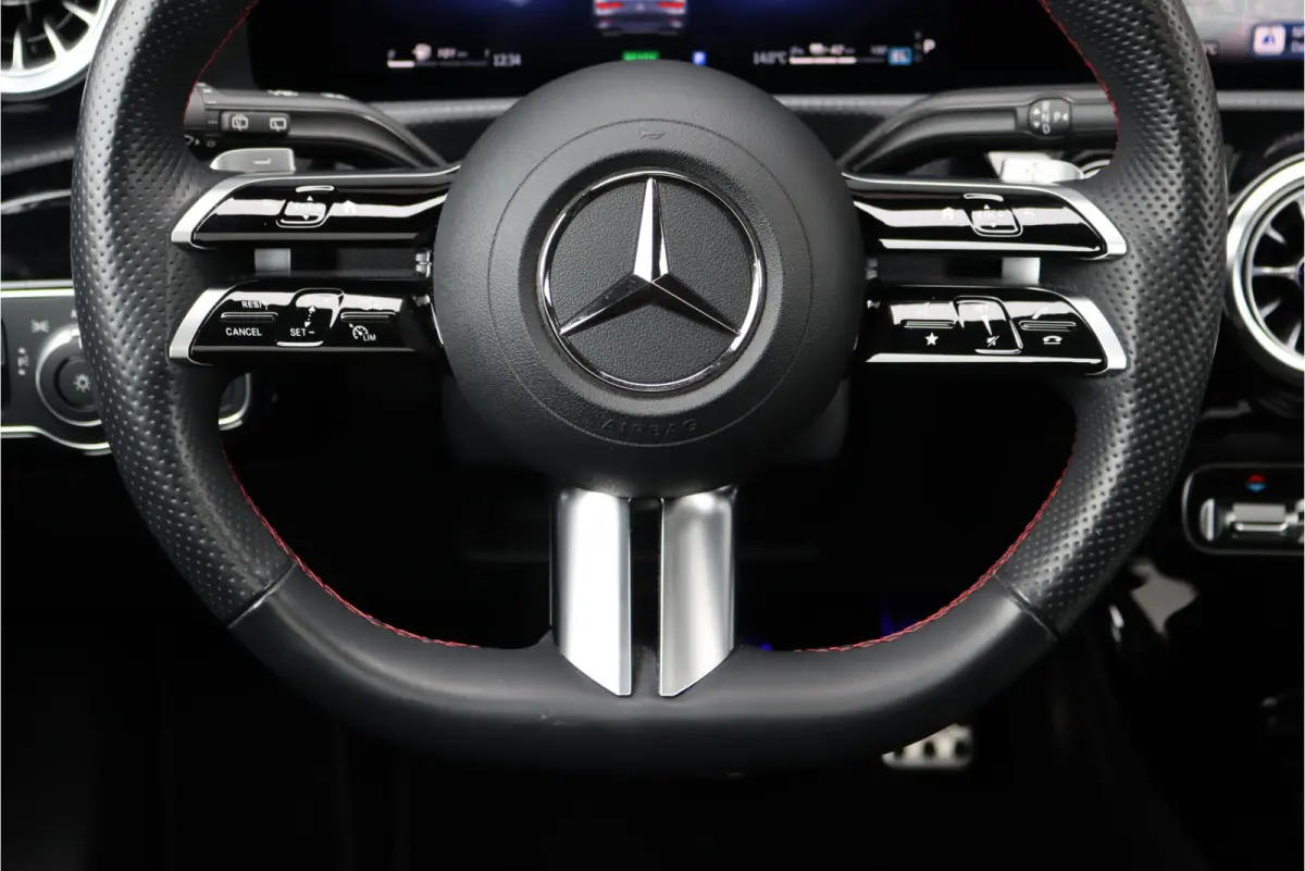 250 e AMG Line | Facelift | Panoramadak | Memory | Distronic+ | Advanced Sound System | Keyless Go | Verwarmd Stuurwiel | Augmented Reality |
