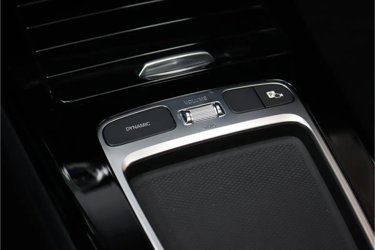 250 e AMG Line | Facelift | Panoramadak | Memory | Distronic+ | Advanced Sound System | Keyless Go | Verwarmd Stuurwiel | Augmented Reality |
