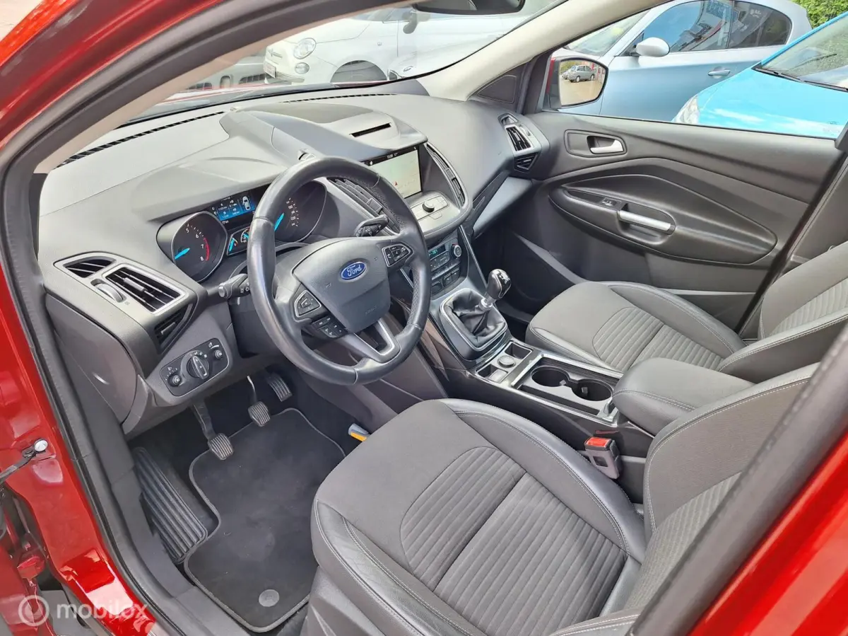 1.5 ECOBOOST TITANIUM • Carplay •
