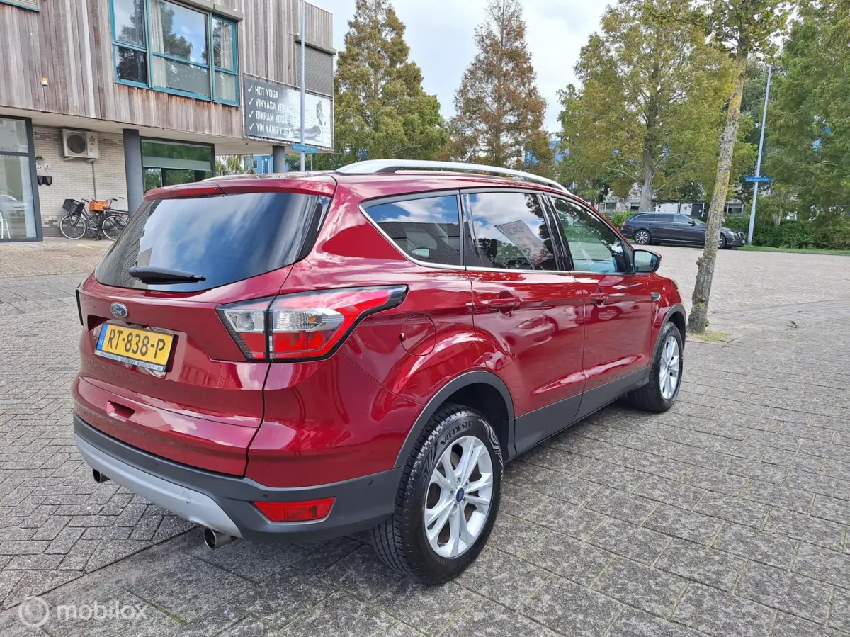 1.5 ECOBOOST TITANIUM • Carplay •