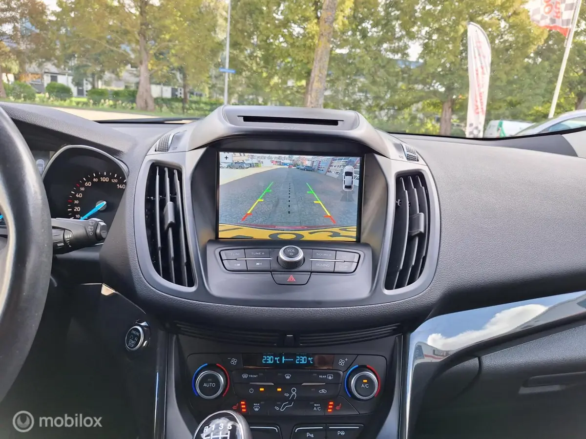 1.5 ECOBOOST TITANIUM • Carplay •