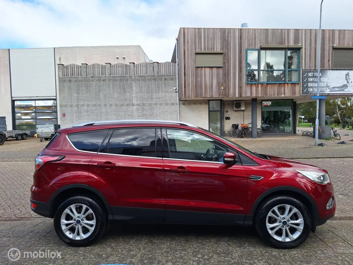 1.5 ECOBOOST TITANIUM • Carplay •