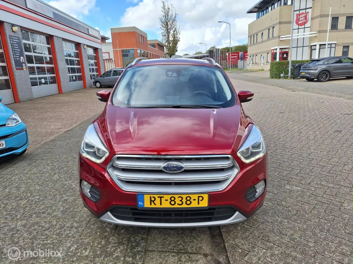 1.5 ECOBOOST TITANIUM • Carplay •
