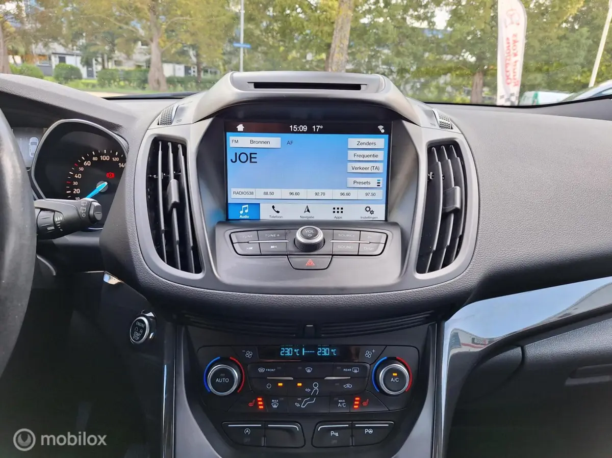 1.5 ECOBOOST TITANIUM • Carplay •