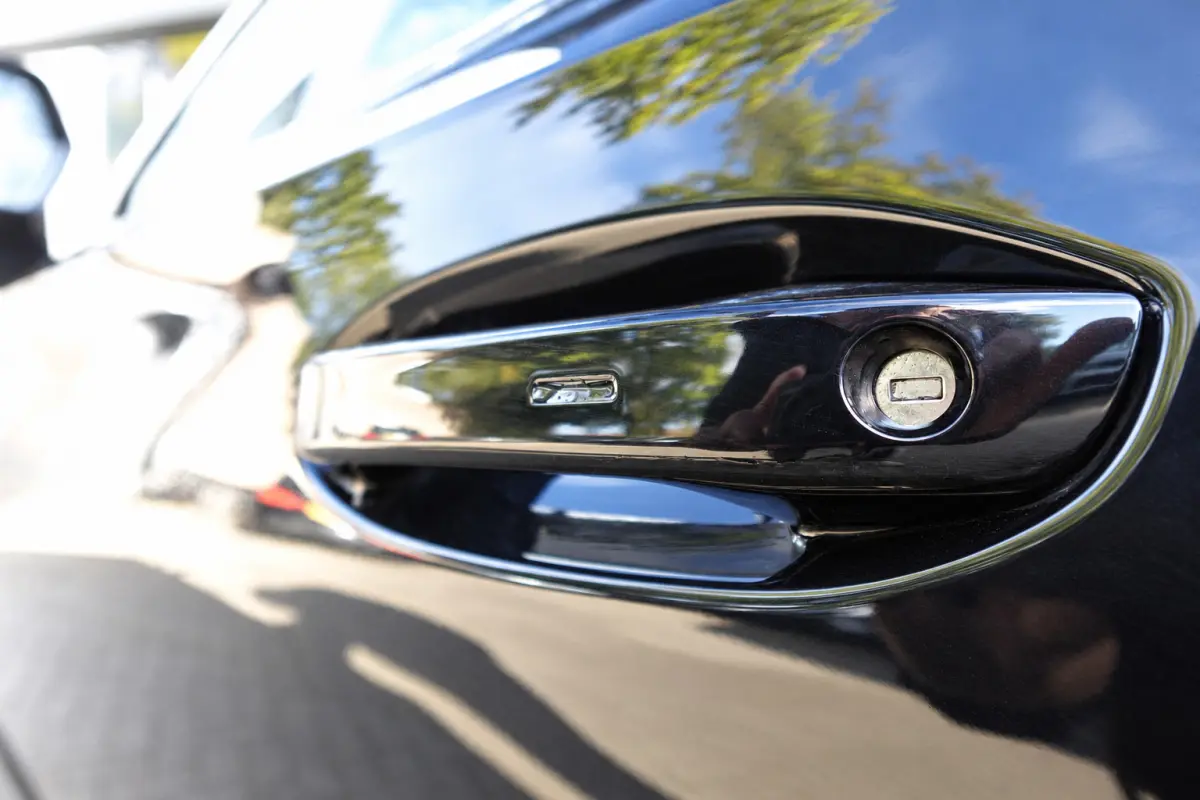1.4 e-Hybrid VZ PANO KEYLESS 360 ACC VOL