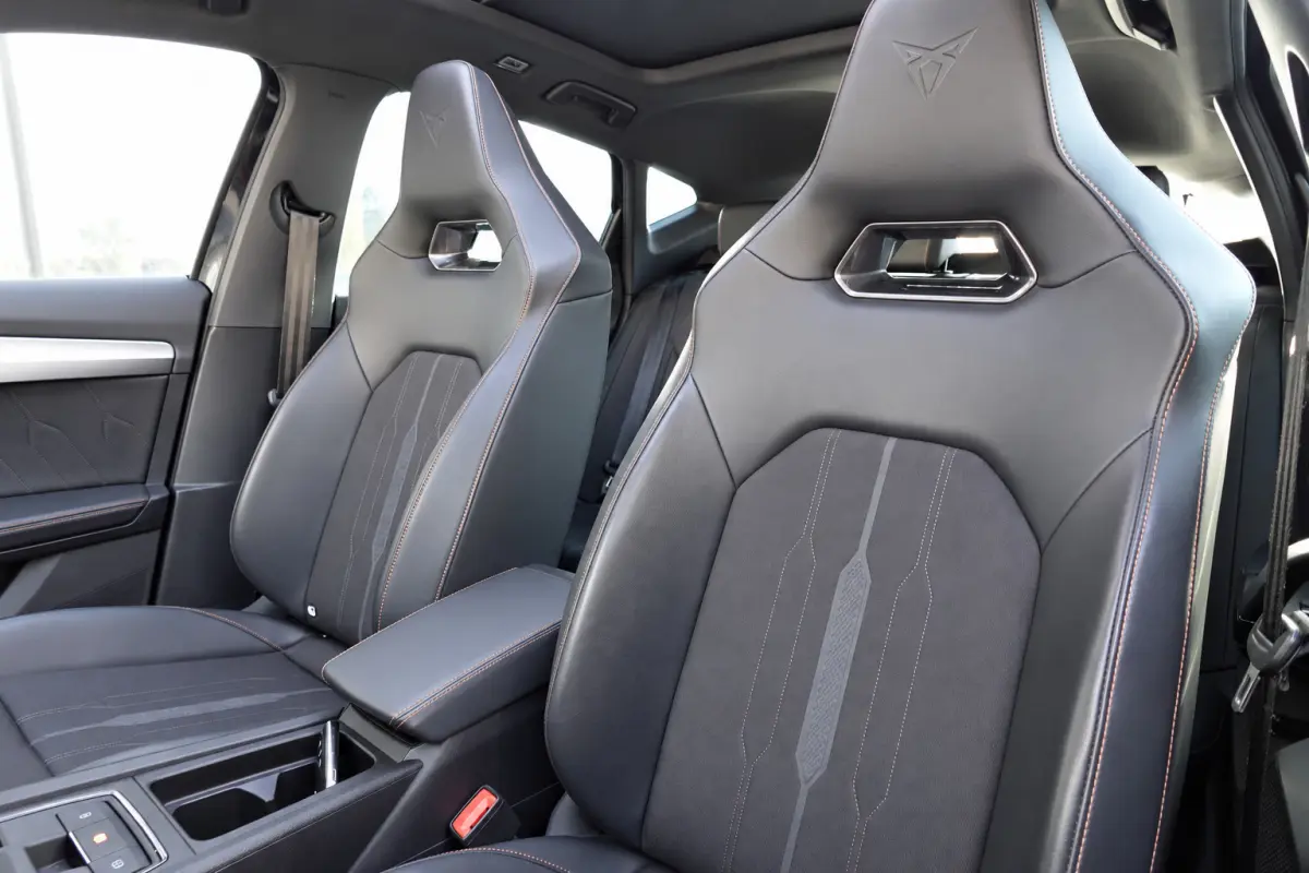 1.4 e-Hybrid VZ PANO KEYLESS 360 ACC VOL