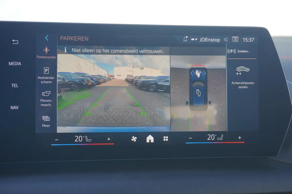 120 | M Sportpakket Pro | Panoramadak | Harman Kardon | Head-Up Display | Parking Assistant Plus | M Adaptief onderstel