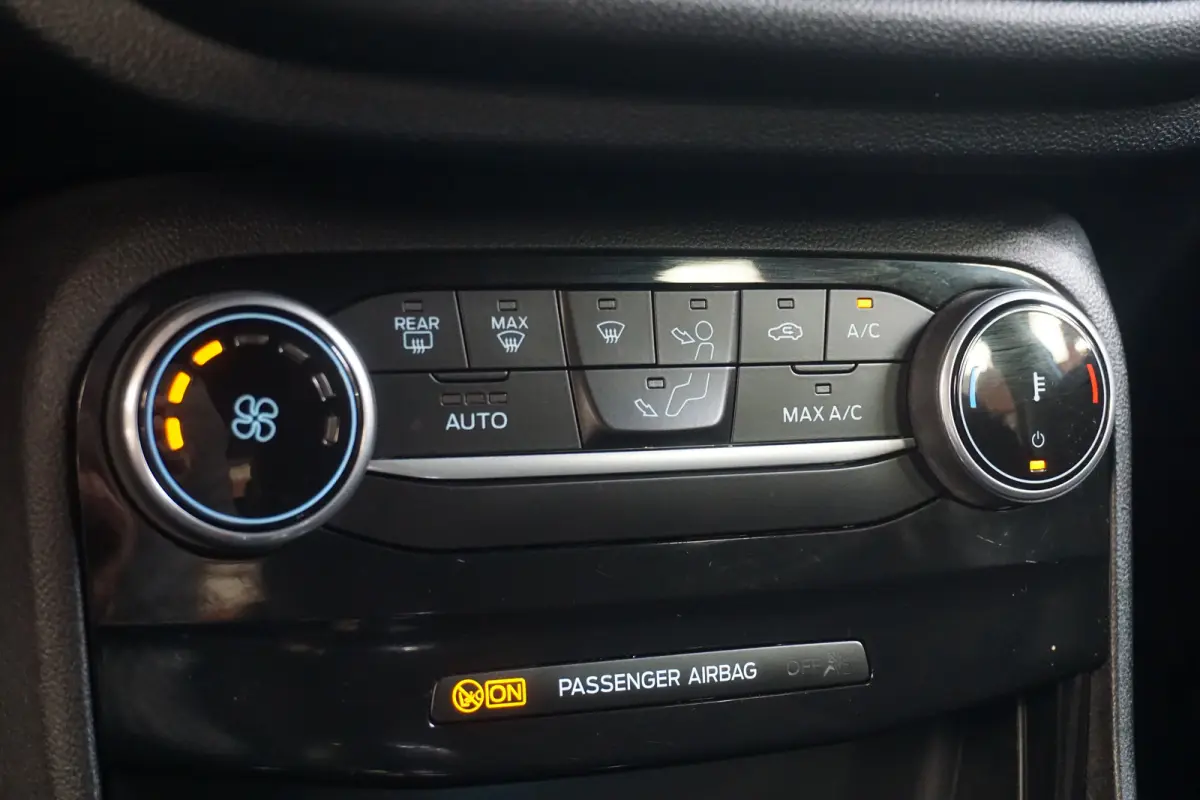 1.0 EcoBoost ST-Line | Trekhaak | Achteruitrijcamera | Apple Carplay/Android Auto|telefoonintegratie premium | Cruise control