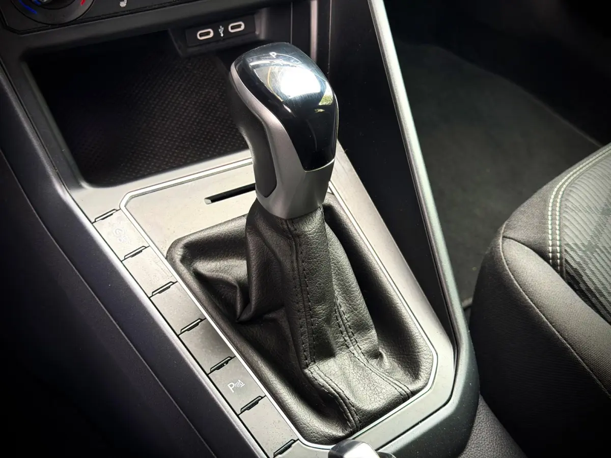 1.0 TSI R-Line | NAVI | CAMERA | LED |