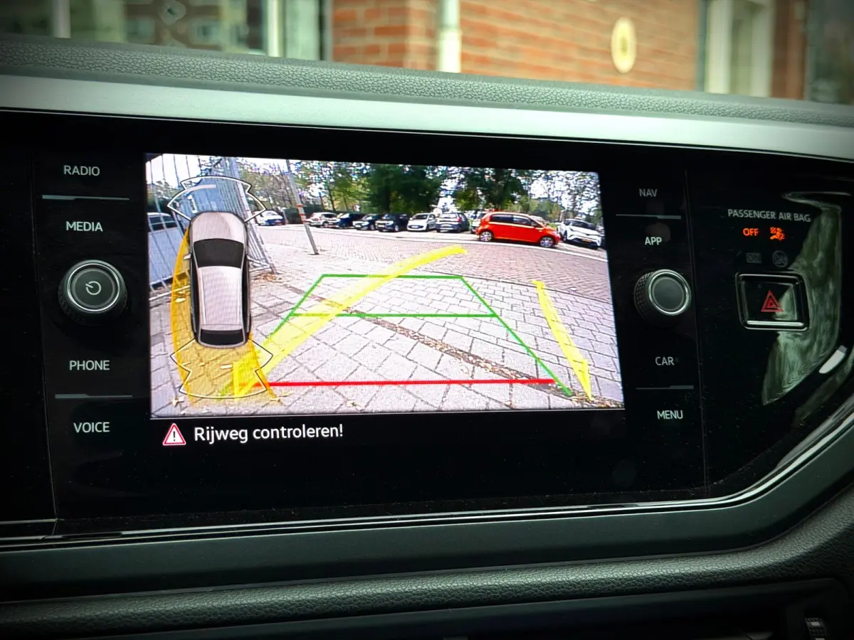 1.0 TSI R-Line | NAVI | CAMERA | LED |
