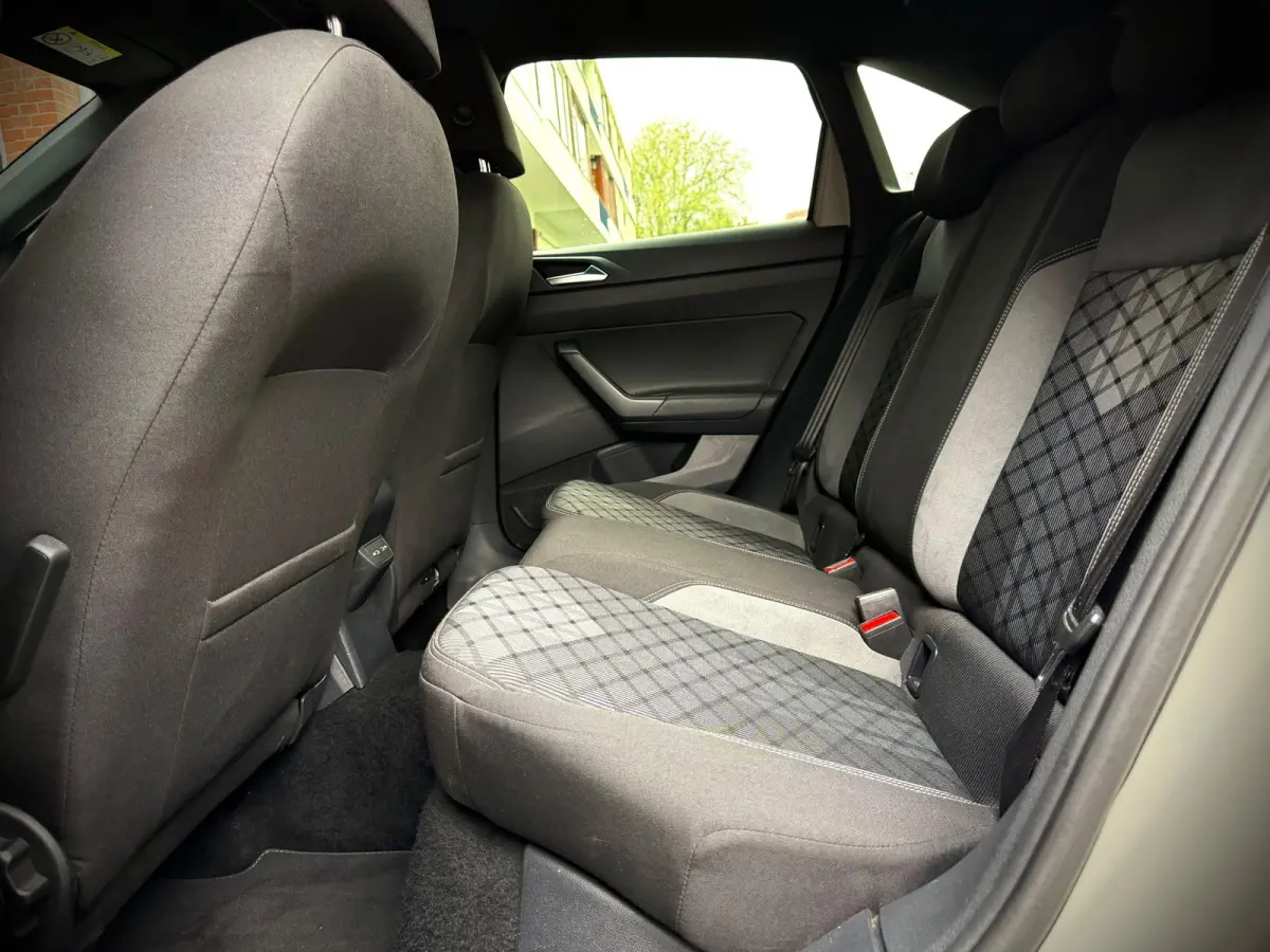 1.0 TSI R-Line | NAVI | CAMERA | LED |