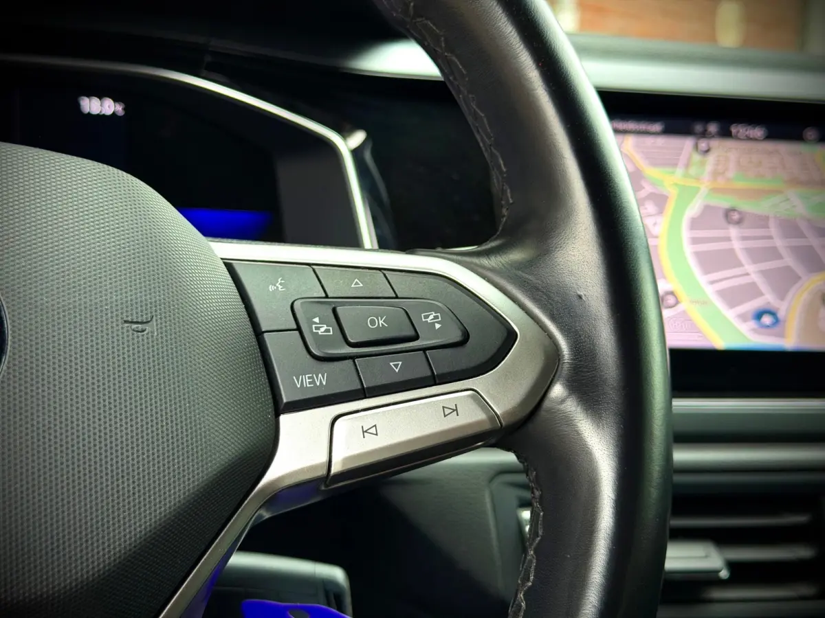 1.0 TSI R-Line | NAVI | CAMERA | LED |