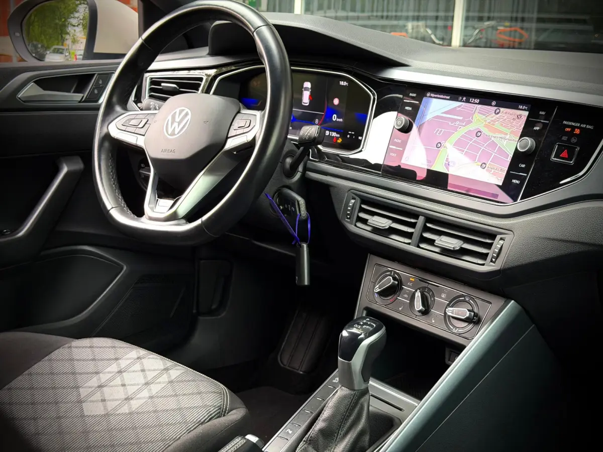 1.0 TSI R-Line | NAVI | CAMERA | LED |