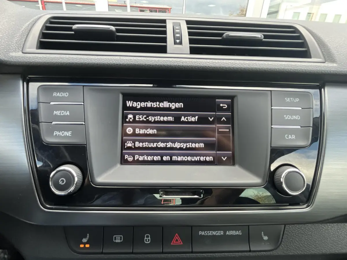 1.2 TSI JOY | DSG | PDC achter | DAB | Stoelverwarming | NAP | Dealeronderhouden auto van 1e eigenaar