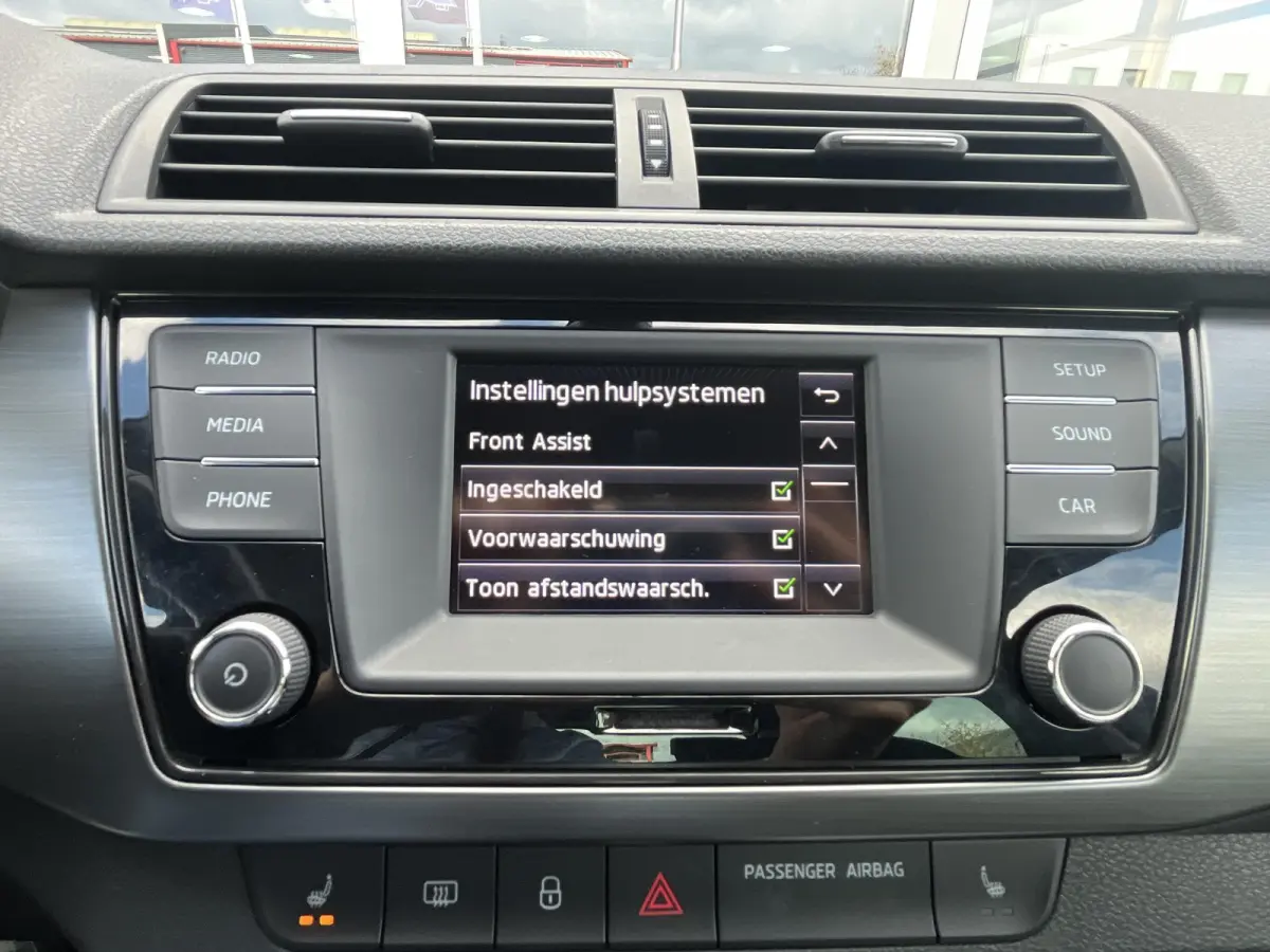 1.2 TSI JOY | DSG | PDC achter | DAB | Stoelverwarming | NAP | Dealeronderhouden auto van 1e eigenaar