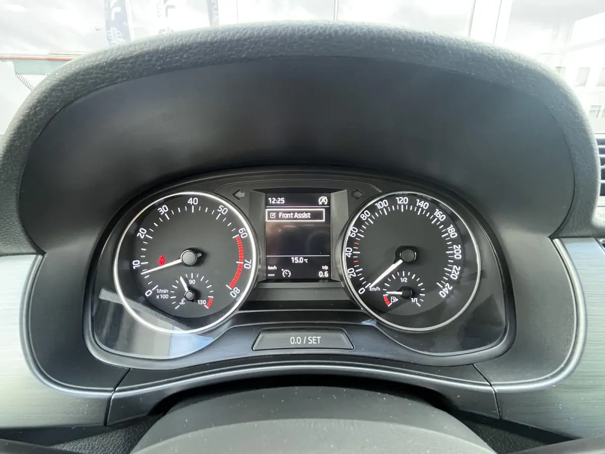 1.2 TSI JOY | DSG | PDC achter | DAB | Stoelverwarming | NAP | Dealeronderhouden auto van 1e eigenaar