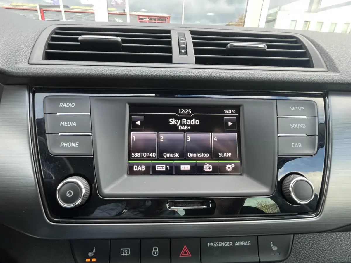 1.2 TSI JOY | DSG | PDC achter | DAB | Stoelverwarming | NAP | Dealeronderhouden auto van 1e eigenaar