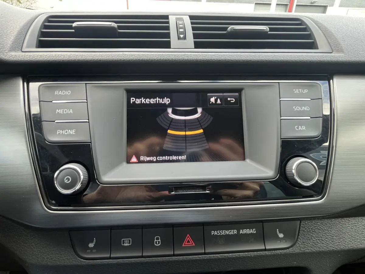 1.2 TSI JOY | DSG | PDC achter | DAB | Stoelverwarming | NAP | Dealeronderhouden auto van 1e eigenaar