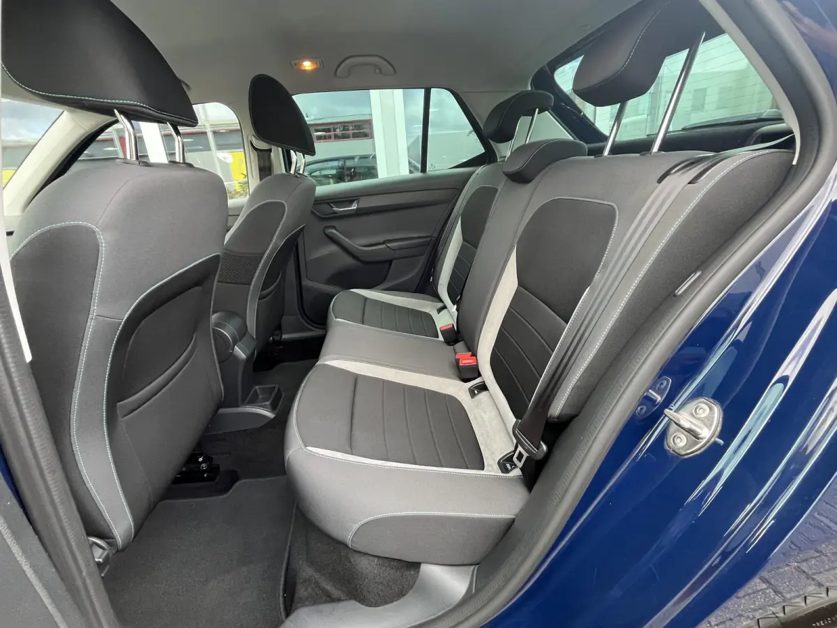 1.2 TSI JOY | DSG | PDC achter | DAB | Stoelverwarming | NAP | Dealeronderhouden auto van 1e eigenaar
