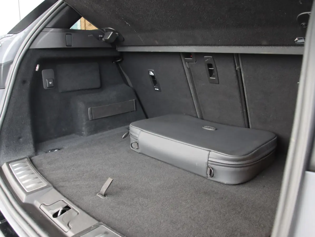 1.5 P300e AWD R-Dynamic | SOH 96%
