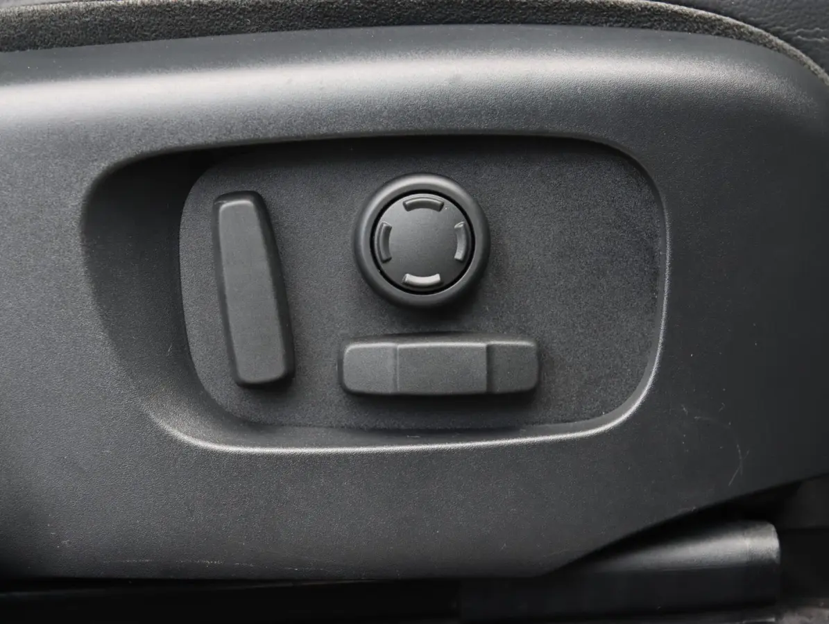 1.5 P300e AWD R-Dynamic | SOH 96%