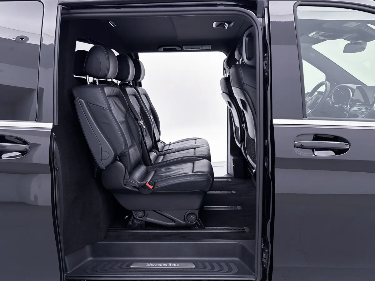 250d 4-MATIC DC Extra Lang AMG-line Trekhaak 2000kg Dubbele Cabine Leder