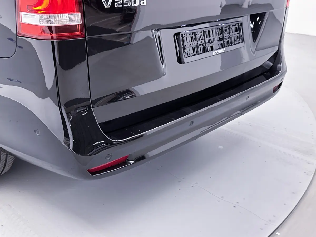 250d 4-MATIC DC Extra Lang AMG-line Trekhaak 2000kg Dubbele Cabine Leder