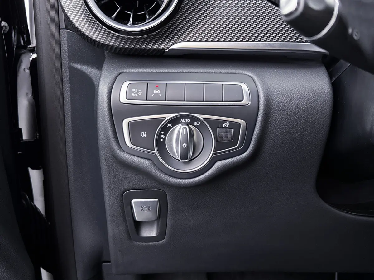 250d 4-MATIC DC Extra Lang AMG-line Trekhaak 2000kg Dubbele Cabine Leder