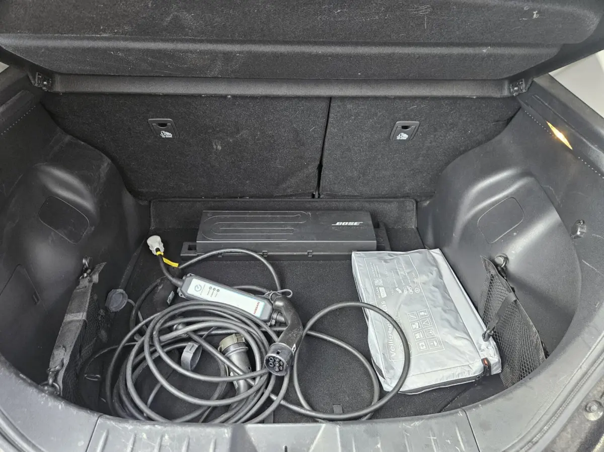 e+ Tekna 62 kWh LONG RANGE 33000 km NAP!