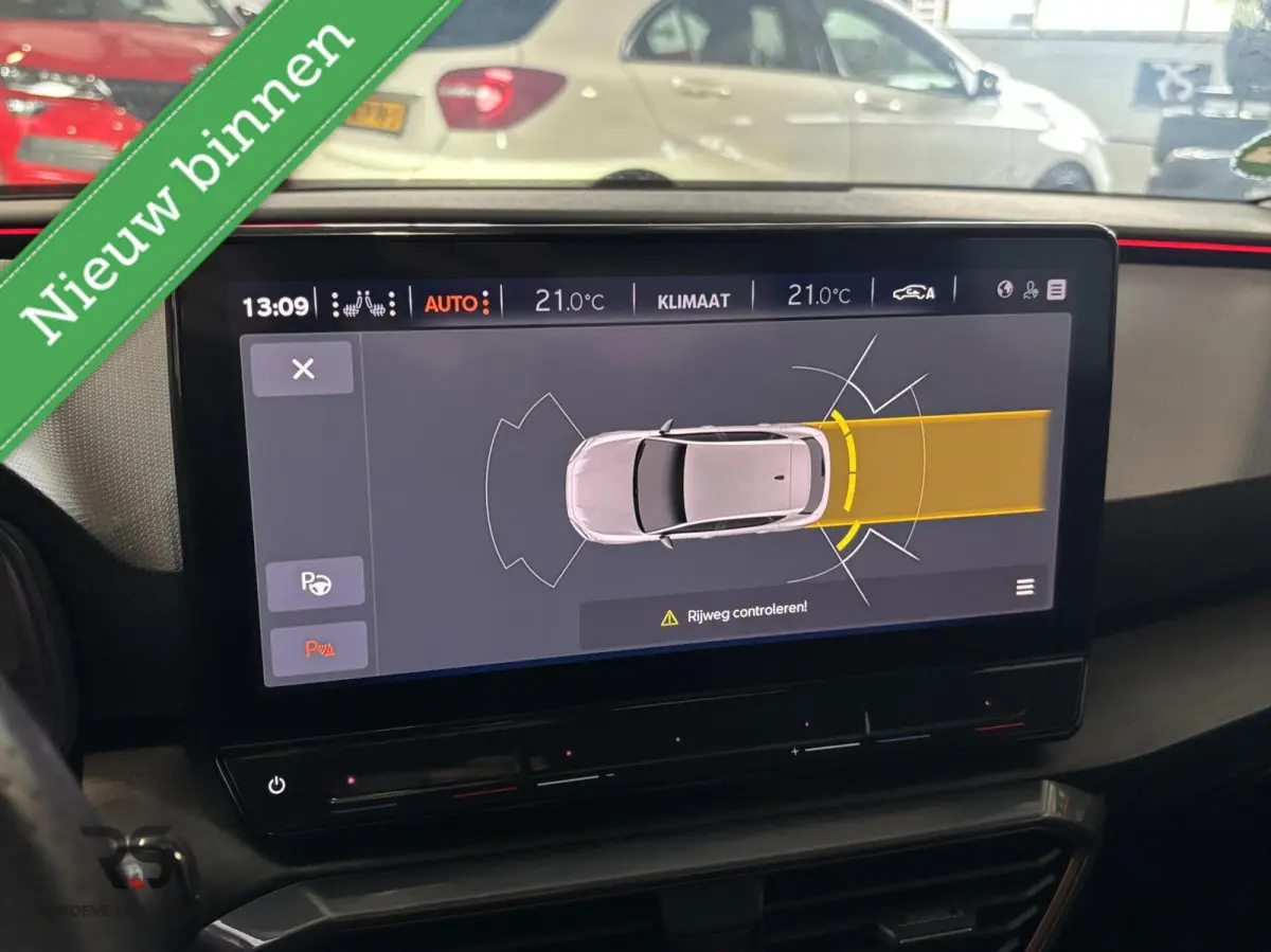 Edition | Navi | LED | Virtual | ACC | DAB | Keyless | Alcantara | Stoel/stuurverw | Sfeerv |