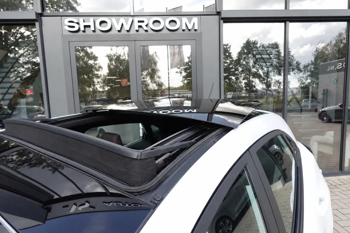 1.0 EcoBoost ST-Line PANO CAM CARPLAY