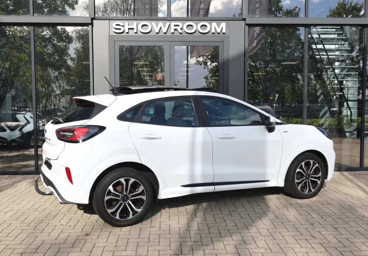 1.0 EcoBoost ST-Line PANO CAM CARPLAY