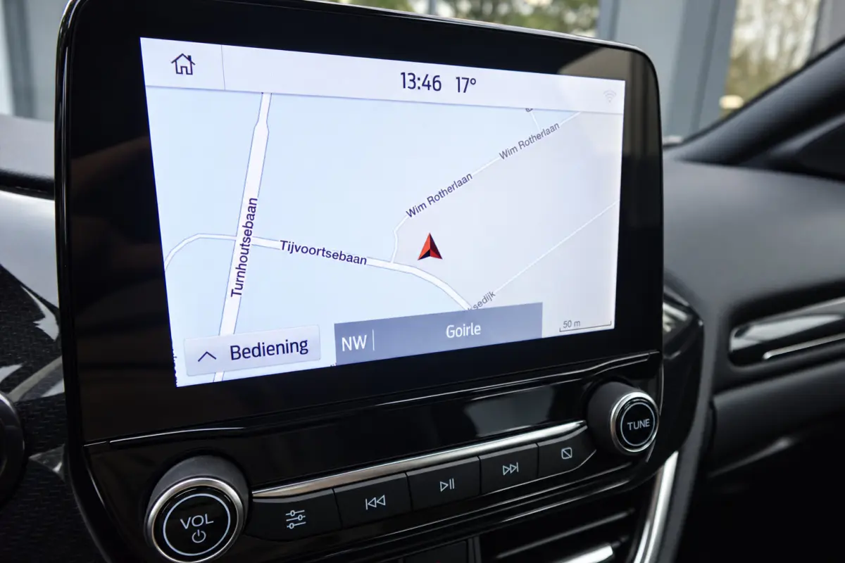 1.0 EcoBoost ST-Line PANO CAM CARPLAY
