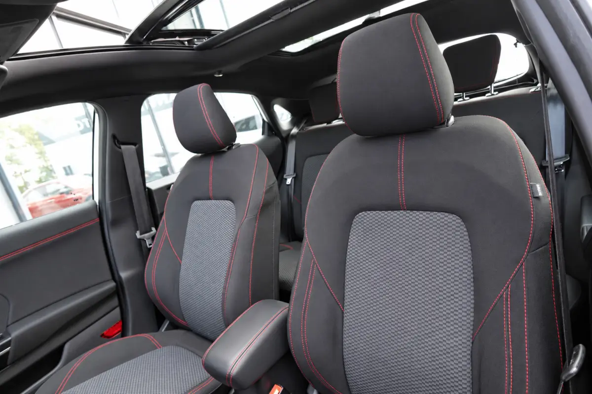 1.0 EcoBoost ST-Line PANO CAM CARPLAY