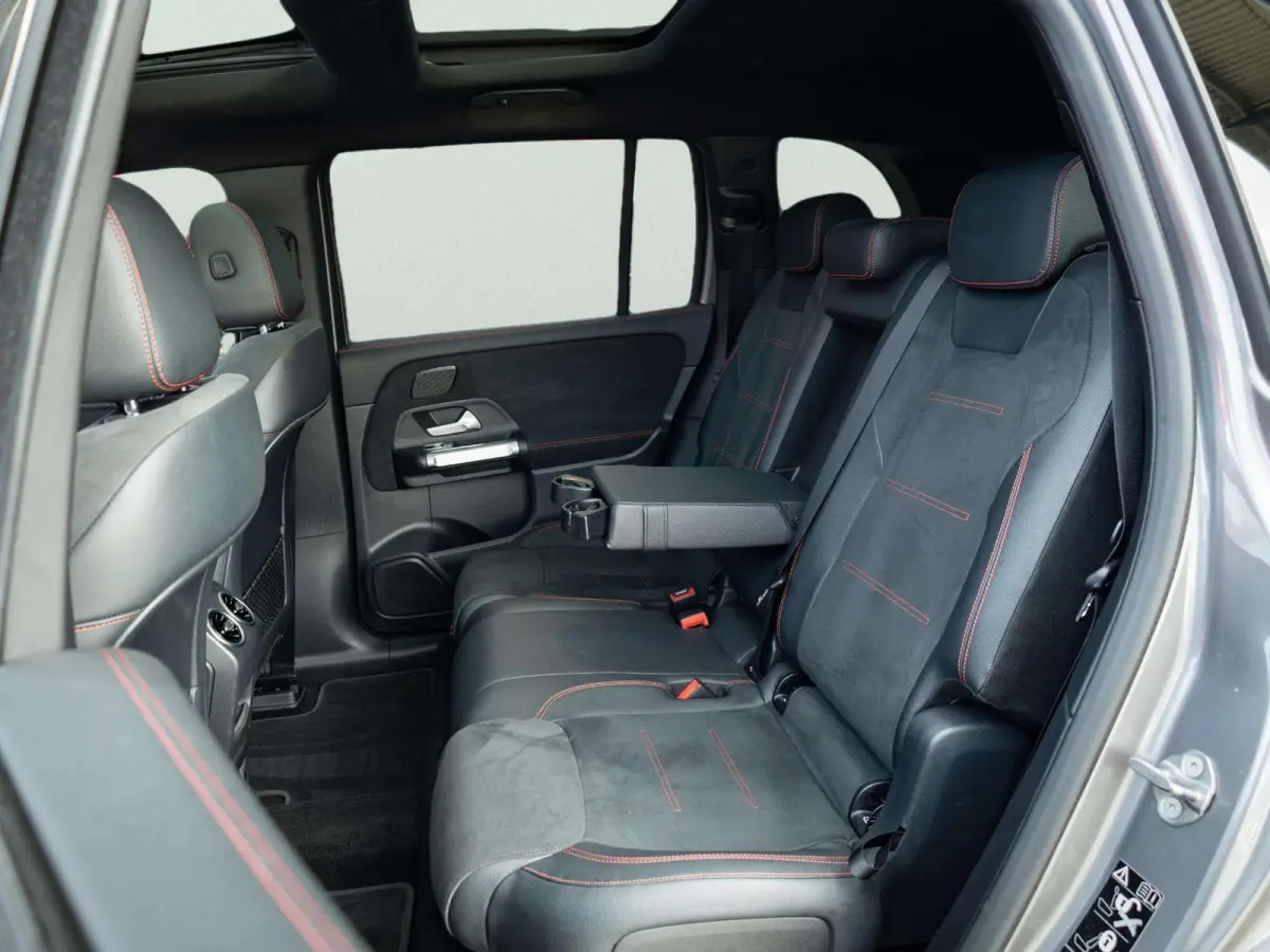 300 4MATIC AMG Line 7p. 67 kWh | Panorama dak