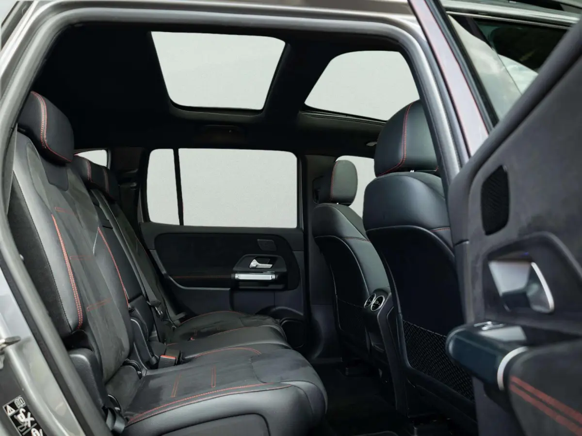 300 4MATIC AMG Line 7p. 67 kWh | Panorama dak